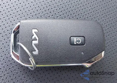 2025 Kia Sportage Plug-In Hybrid X-Line z USA, uszkodzony, nr VIN KNDPYDDH4S7245750